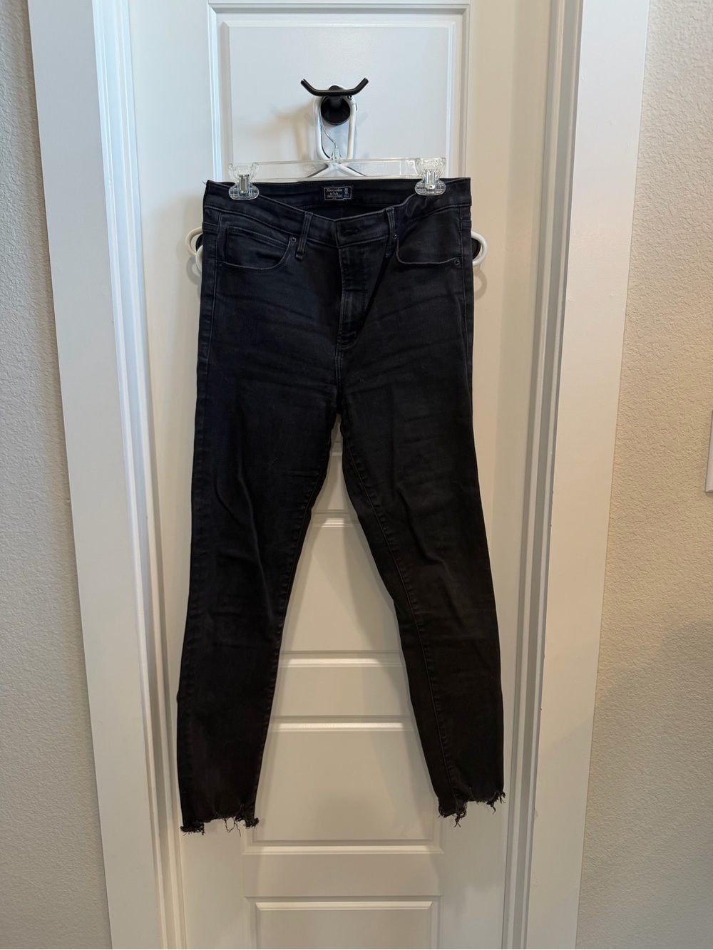 Black A&F Women's High-Rise Skinny Jeans